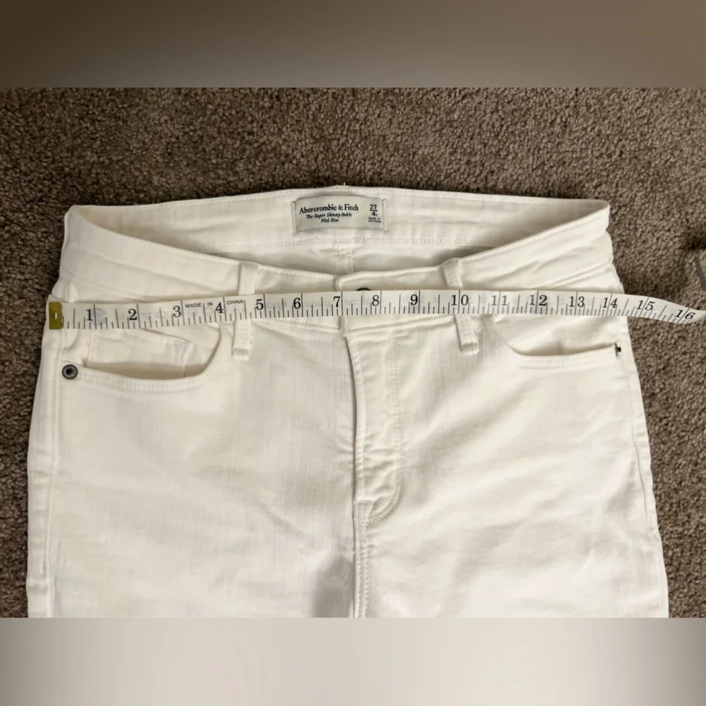 Abercrombie & Fitch mid- rise super skinny 4/27 - Picture 6 of 11